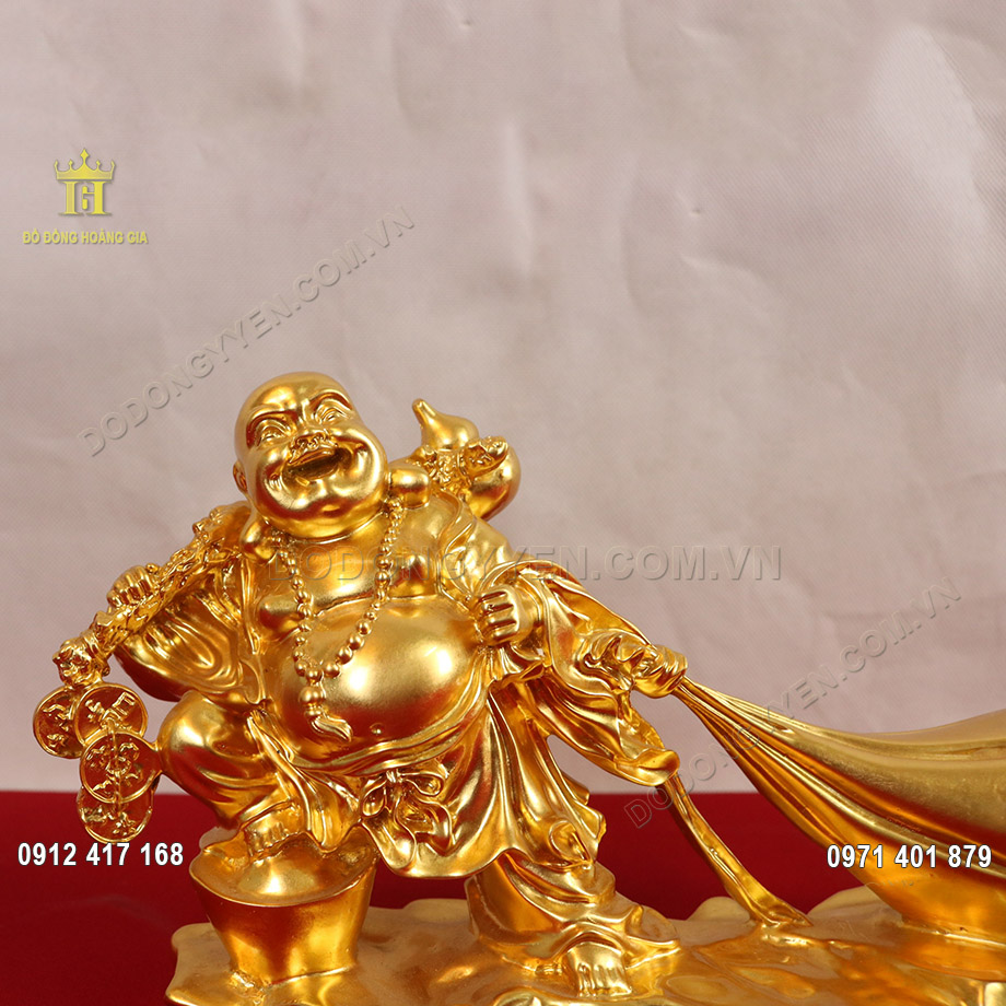 Từng đường n&eacute;t tr&ecirc;n vật phẩm được chạm khắc v&ocirc; c&ugrave;ng sắc n&eacute;t